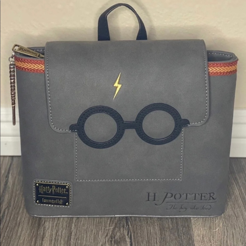 VERY VERY RARE!! Harry Potter Convertible Loungefly